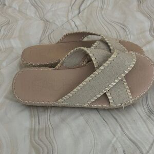 Elegant Tan Espadrille Slides
